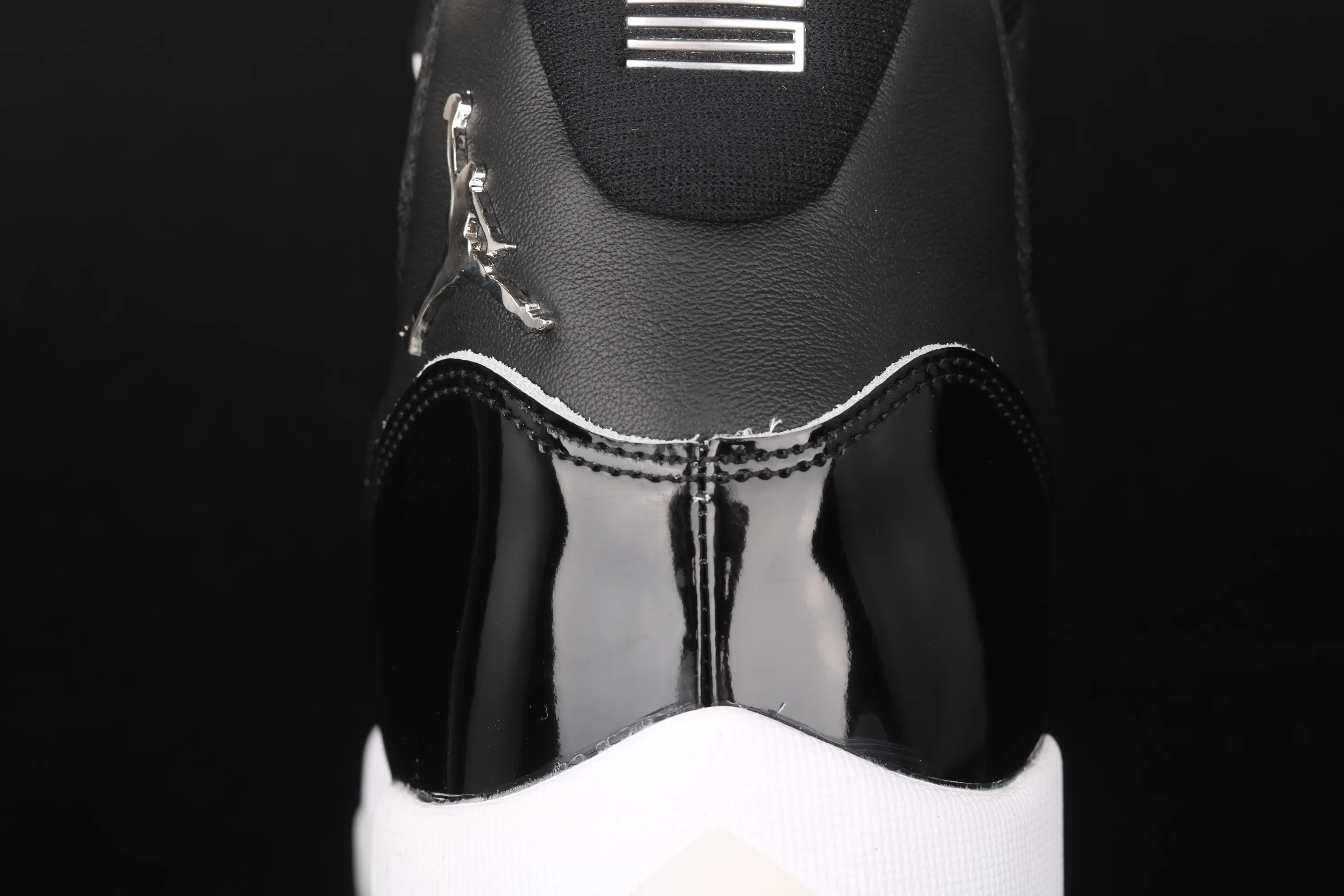 All Categories Air Jordan Jordan Series Basketball Shoes Air Jordan 11 J Edition Air Jordan 11 "25th Anniversary" AJ11 Joe 11 Devil II Genuine Standard Real Carbon CT8012-011
